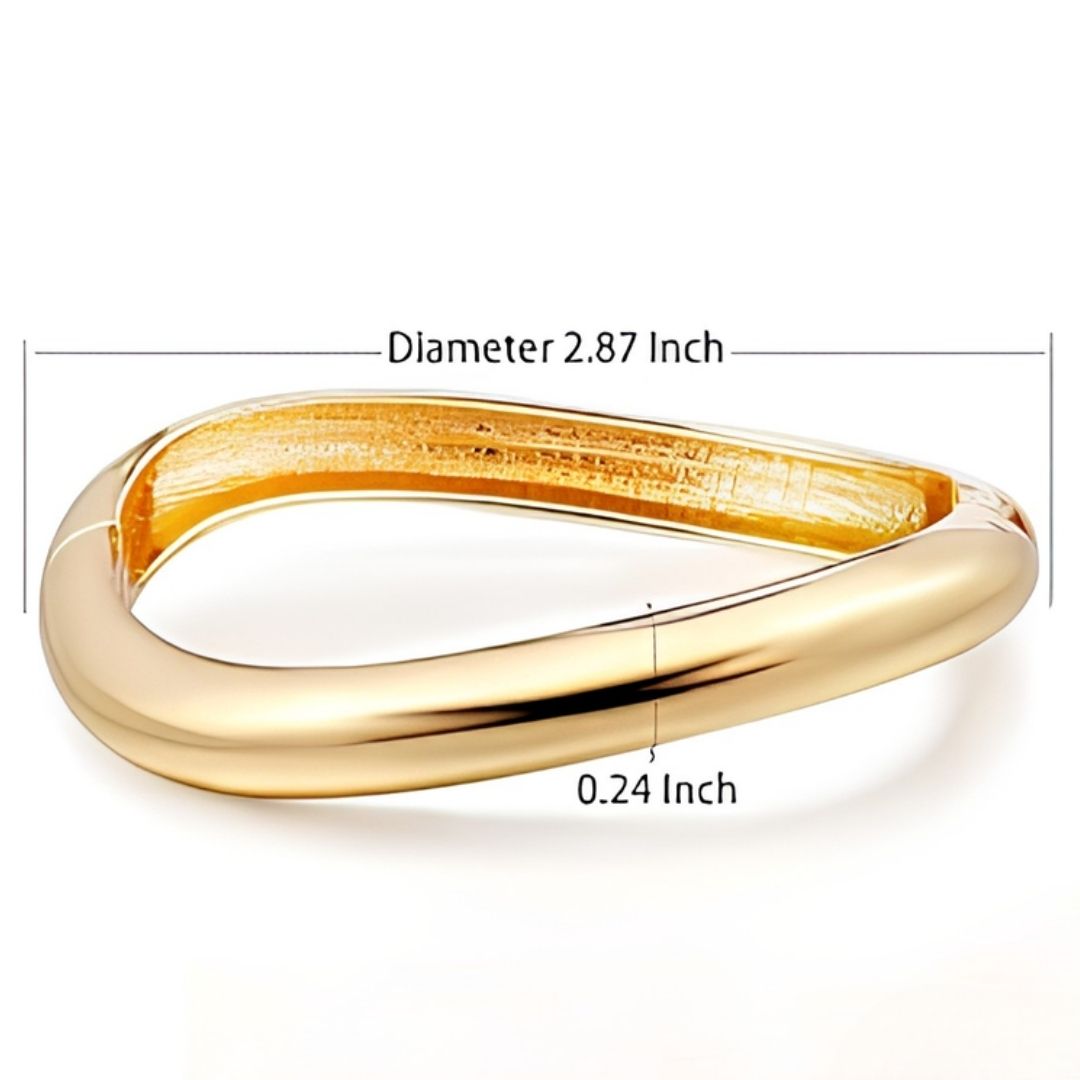 Thora – Elegant og minimalistisk armring i gullfinish