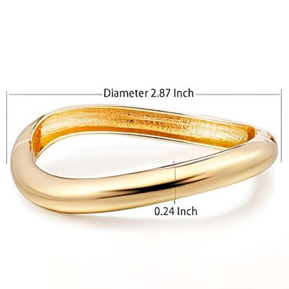 Thora – Elegant og minimalistisk armring i gullfinish